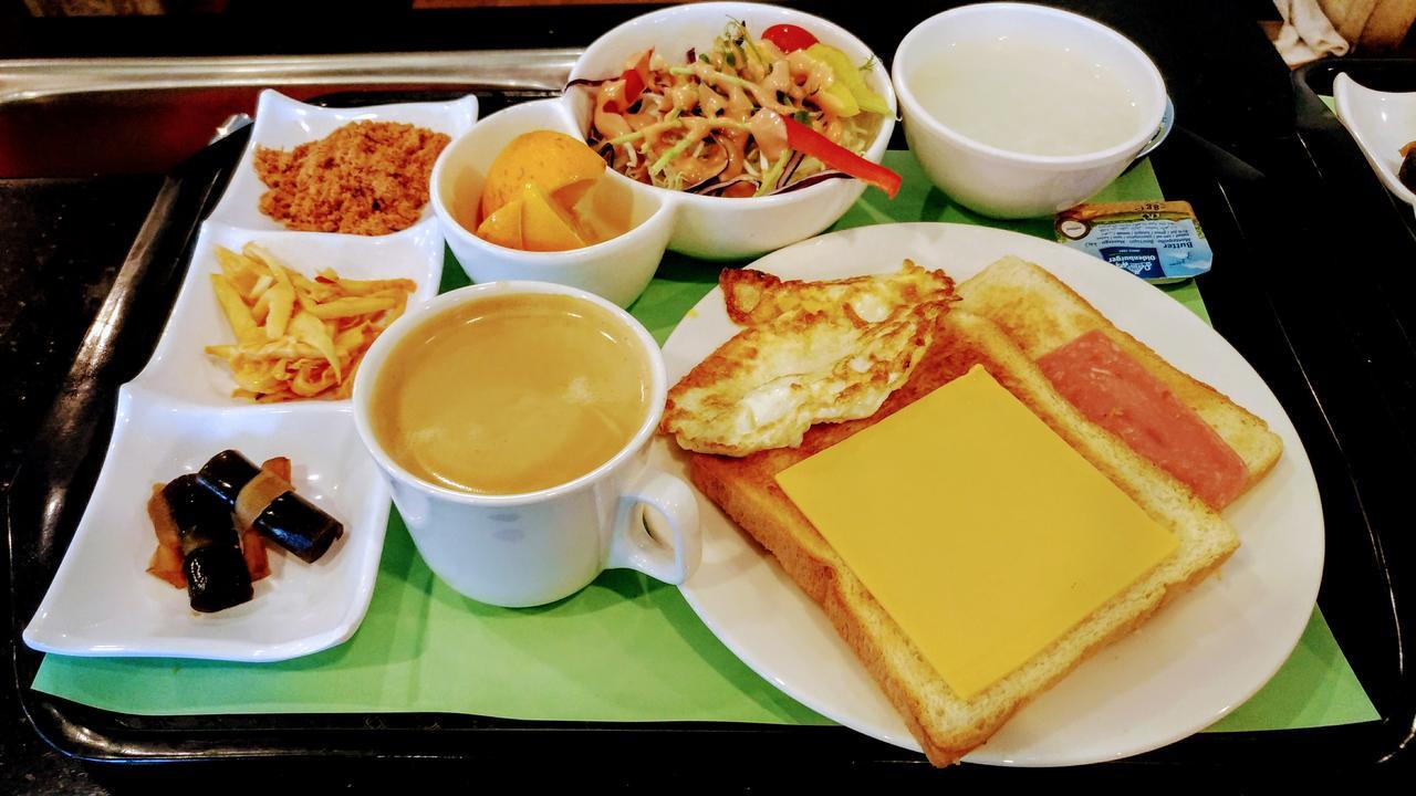 Fuhsing Youth Activity Center Taoyuan Buitenkant foto